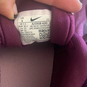 Womens Nike Flex Experience shoe